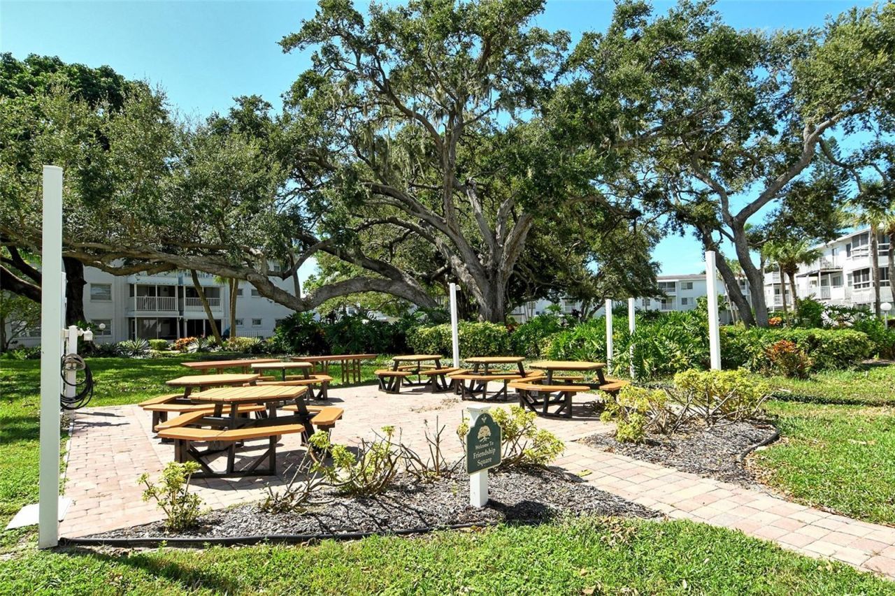 2303 Canal Drive, Unit F7, Bradenton, FL 34207 Photo