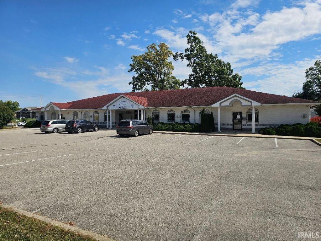 7802 7806 W Jefferson Boulevard, Fort Wayne, IN 46804