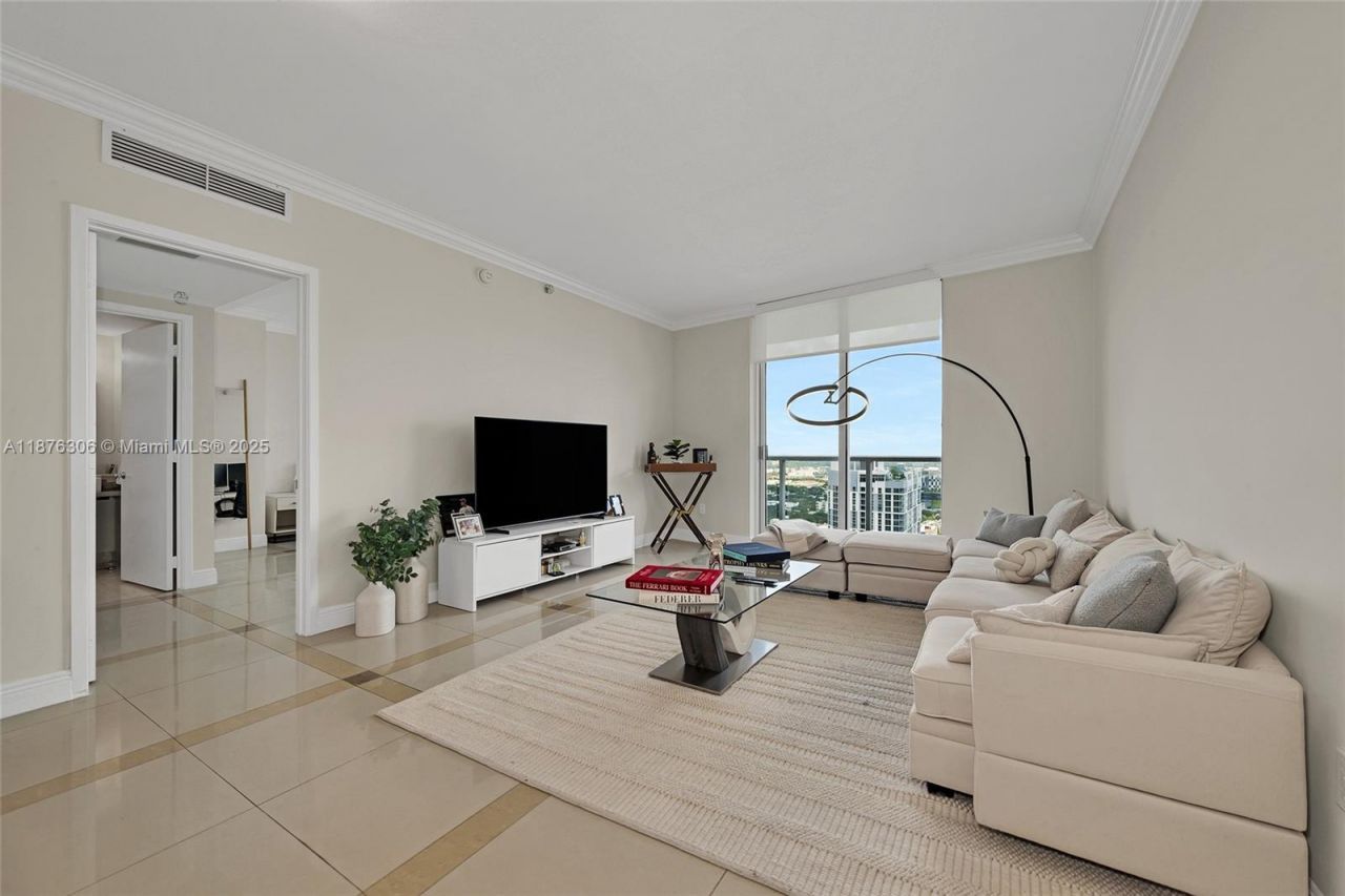 185 SW 7th St, Unit 4201, Miami, FL 33130 Photo