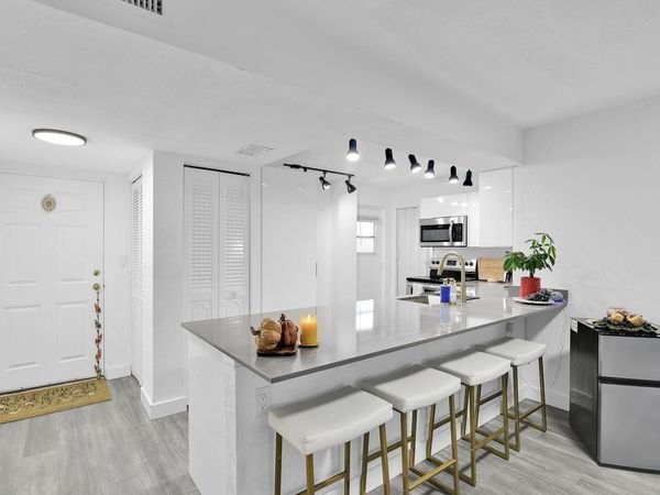 250 NW 67th St, Unit 322, Boca Raton, FL 33487