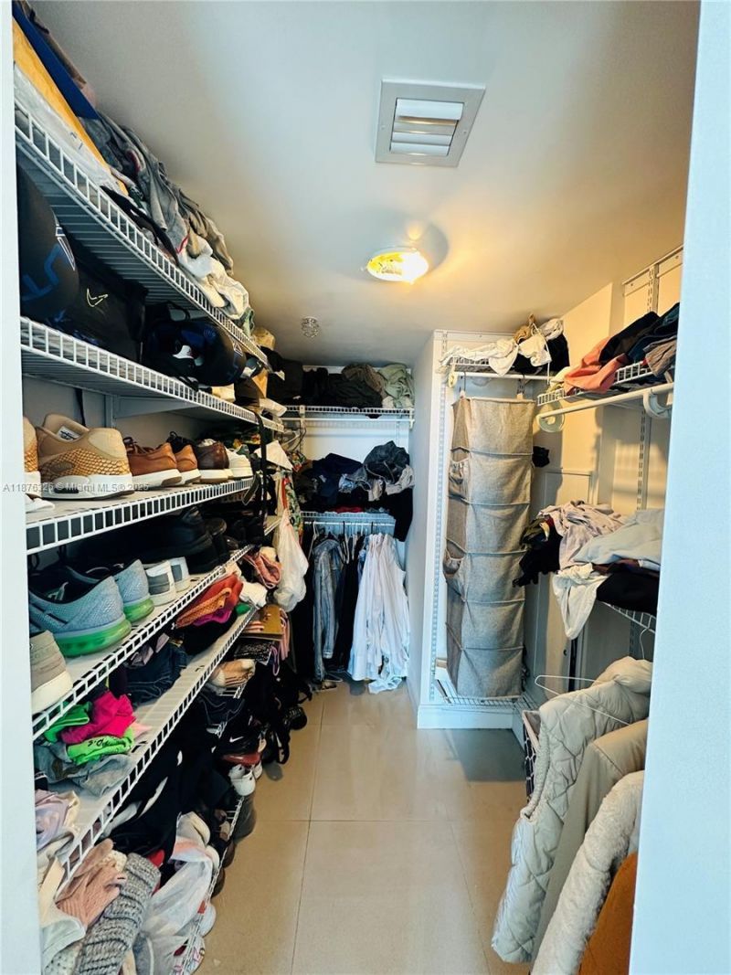 185 SW 7th St, Unit 3502, Miami, FL 33130 Photo