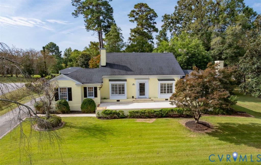 116 W 6th Avenue, Lawrenceville, VA 23868 Main Photo