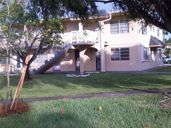 20311 NE 2nd Ave, Unit 18, Miami, FL 33179