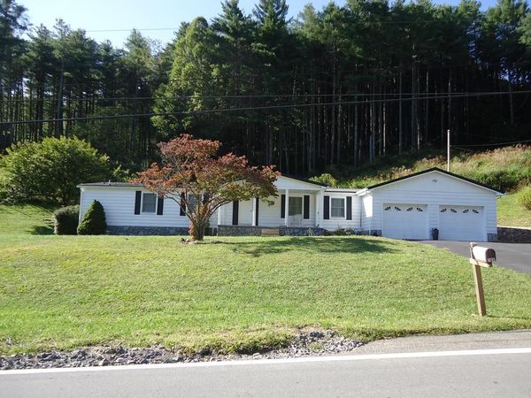 789 Saulsville Mountain Road, MABEN, WV 25870