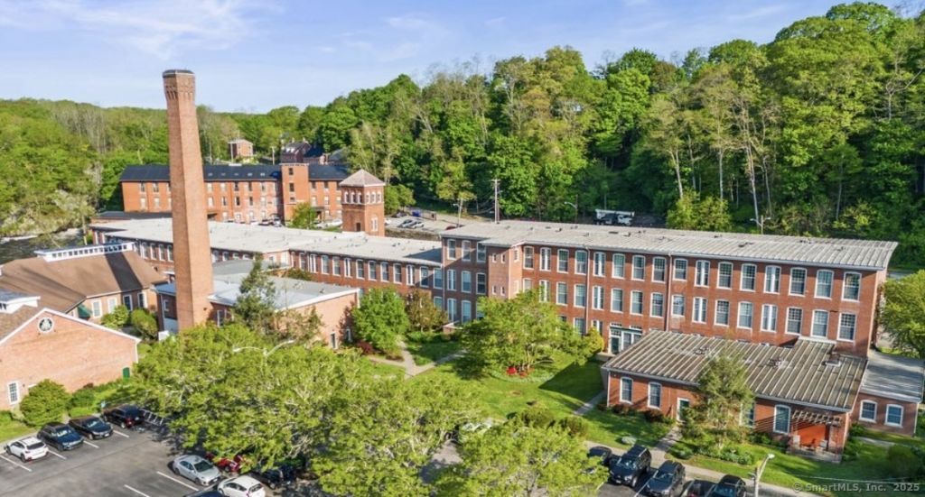 150 Yantic, Unit 224, Norwich, CT 06360 Main Photo