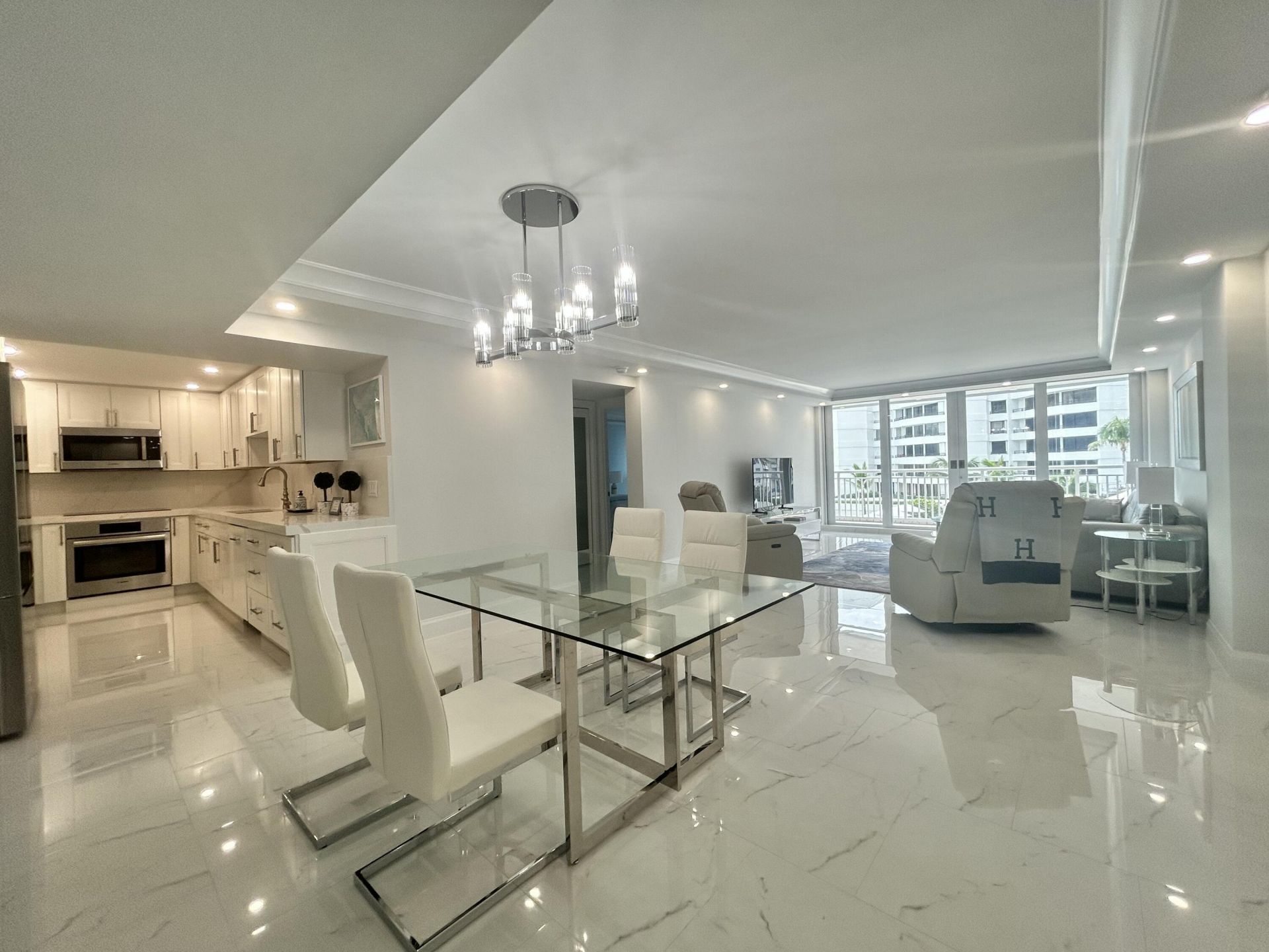 3546 S South Ocean Boulevard, Unit 405, South Palm Beach, FL 33480 Photo