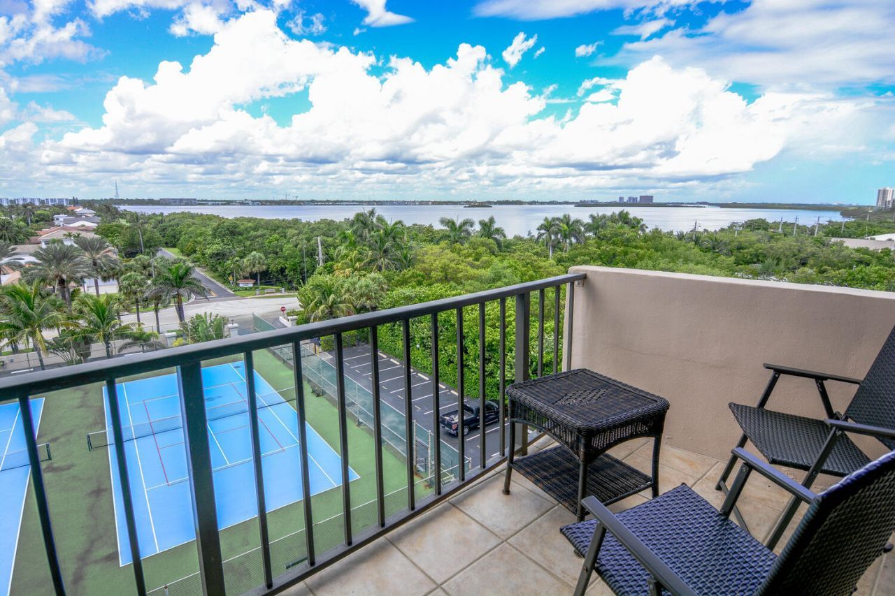 4200 N Ocean Drive, Unit 2-605, Singer Island, FL 33404 Photo