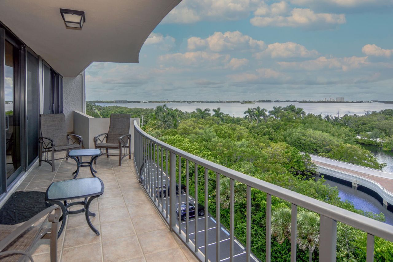 4200 N Ocean Drive, Unit 2-605, Singer Island, FL 33404 Photo