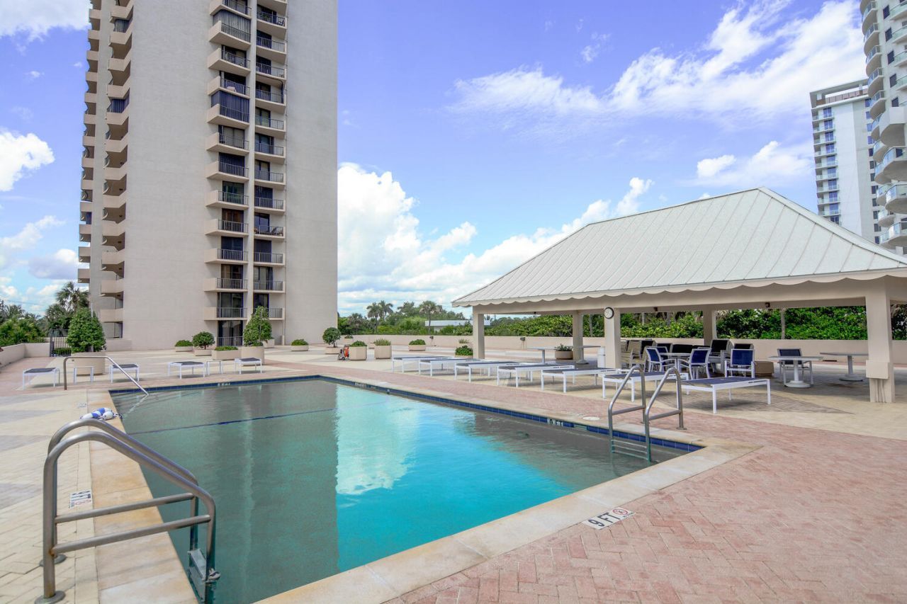 4200 N Ocean Drive, Unit 2-605, Singer Island, FL 33404 Photo