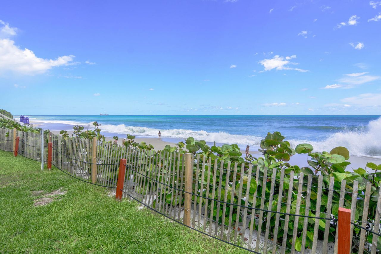 4200 N Ocean Drive, Unit 2-605, Singer Island, FL 33404 Photo