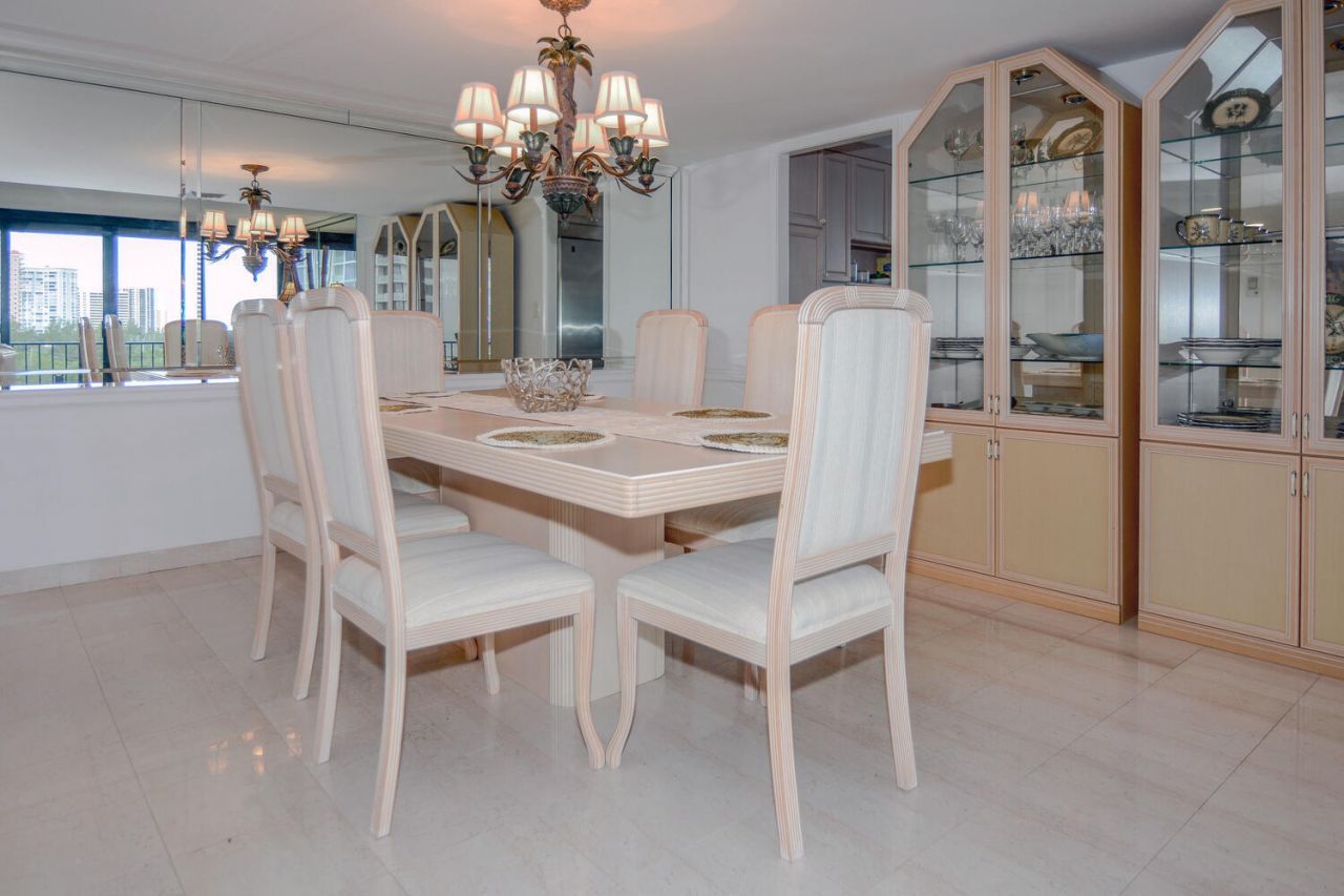 4200 N Ocean Drive, Unit 2-605, Singer Island, FL 33404 Photo