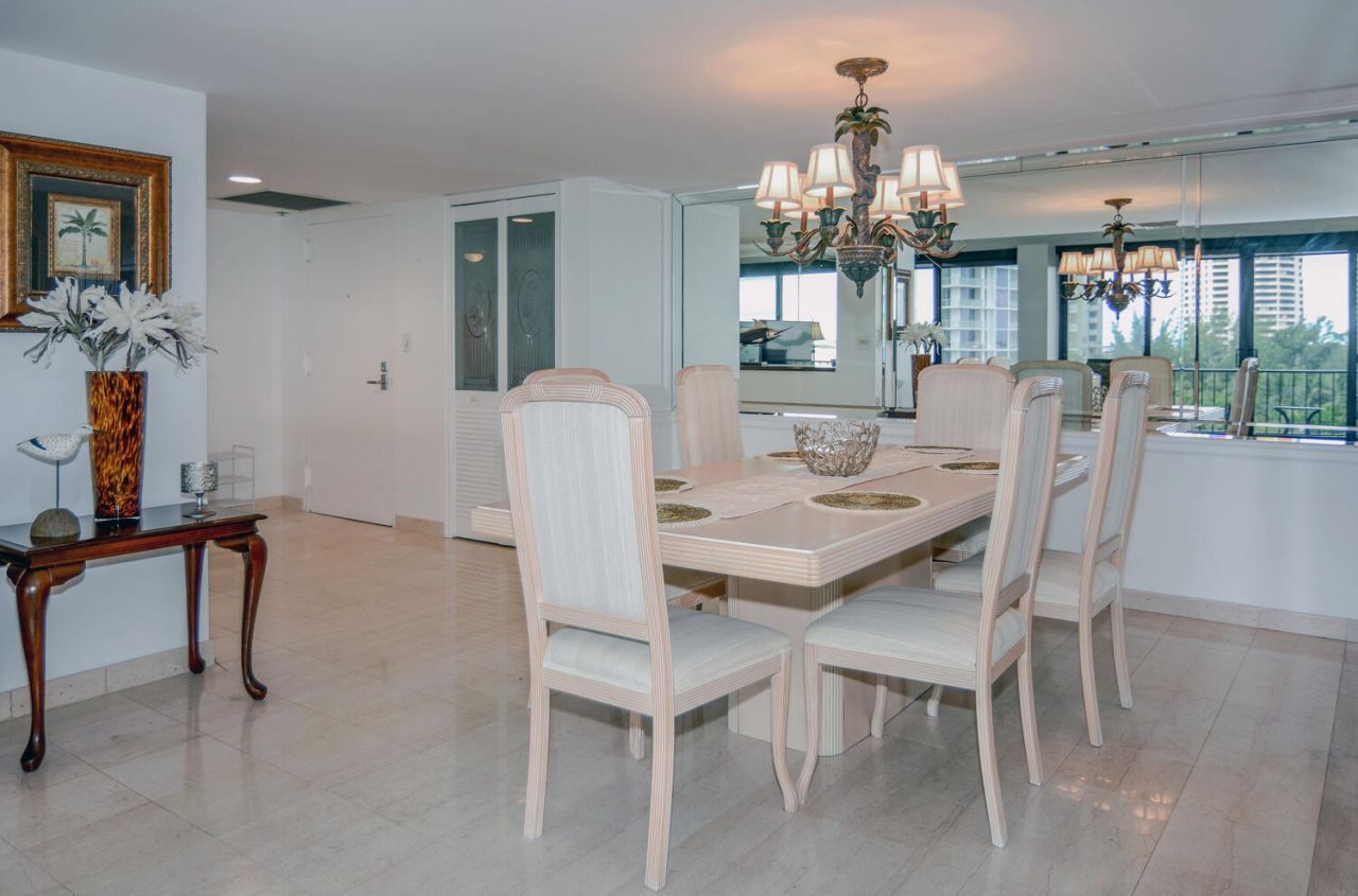 4200 N Ocean Drive, Unit 2-605, Singer Island, FL 33404 Photo