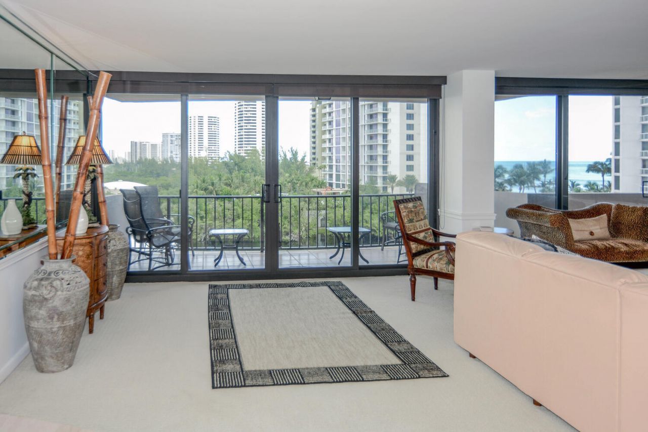 4200 N Ocean Drive, Unit 2-605, Singer Island, FL 33404 Photo