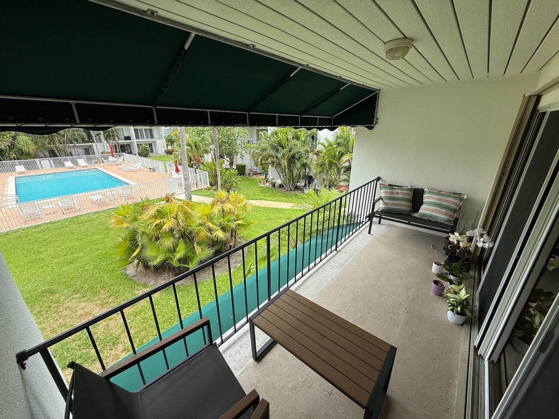 386 Golfview Road, Unit F, North Palm Beach, FL 33408 Photo
