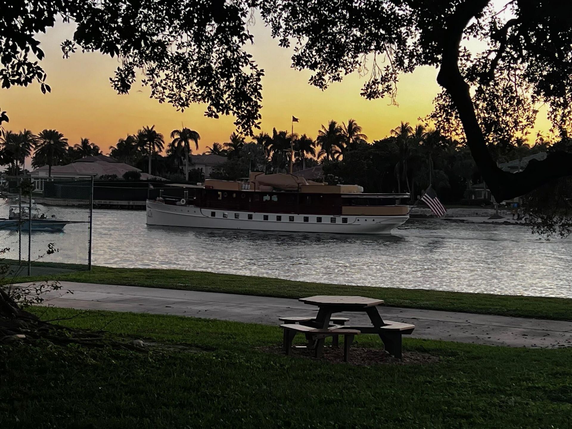 386 Golfview Road, Unit F, North Palm Beach, FL 33408 Photo