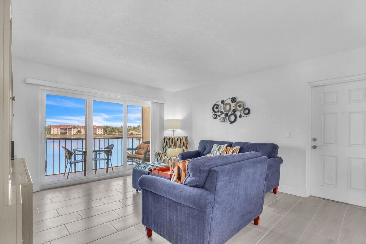 4444 NE Ocean Boulevard, Unit E2, Jensen Beach, FL 34957 Photo