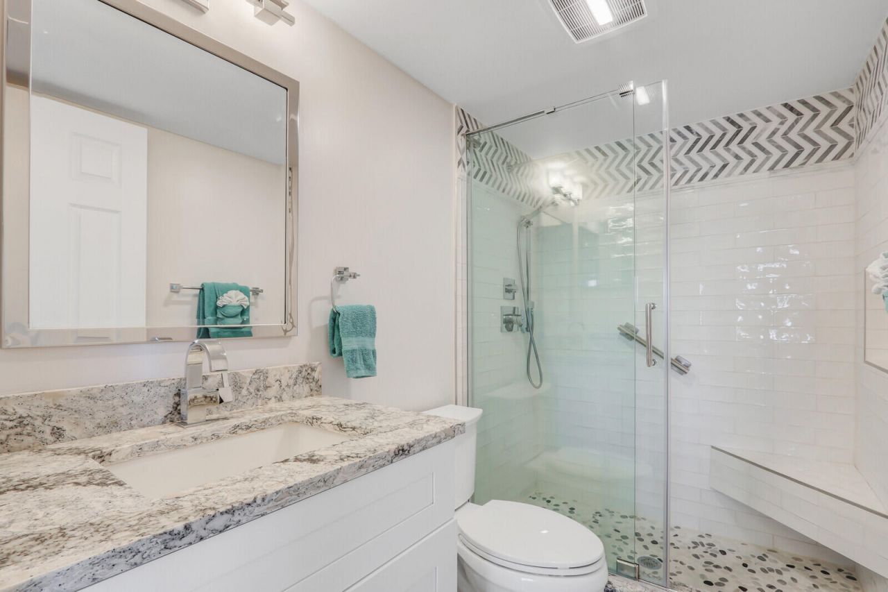 4444 NE Ocean Boulevard, Unit E2, Jensen Beach, FL 34957 Photo