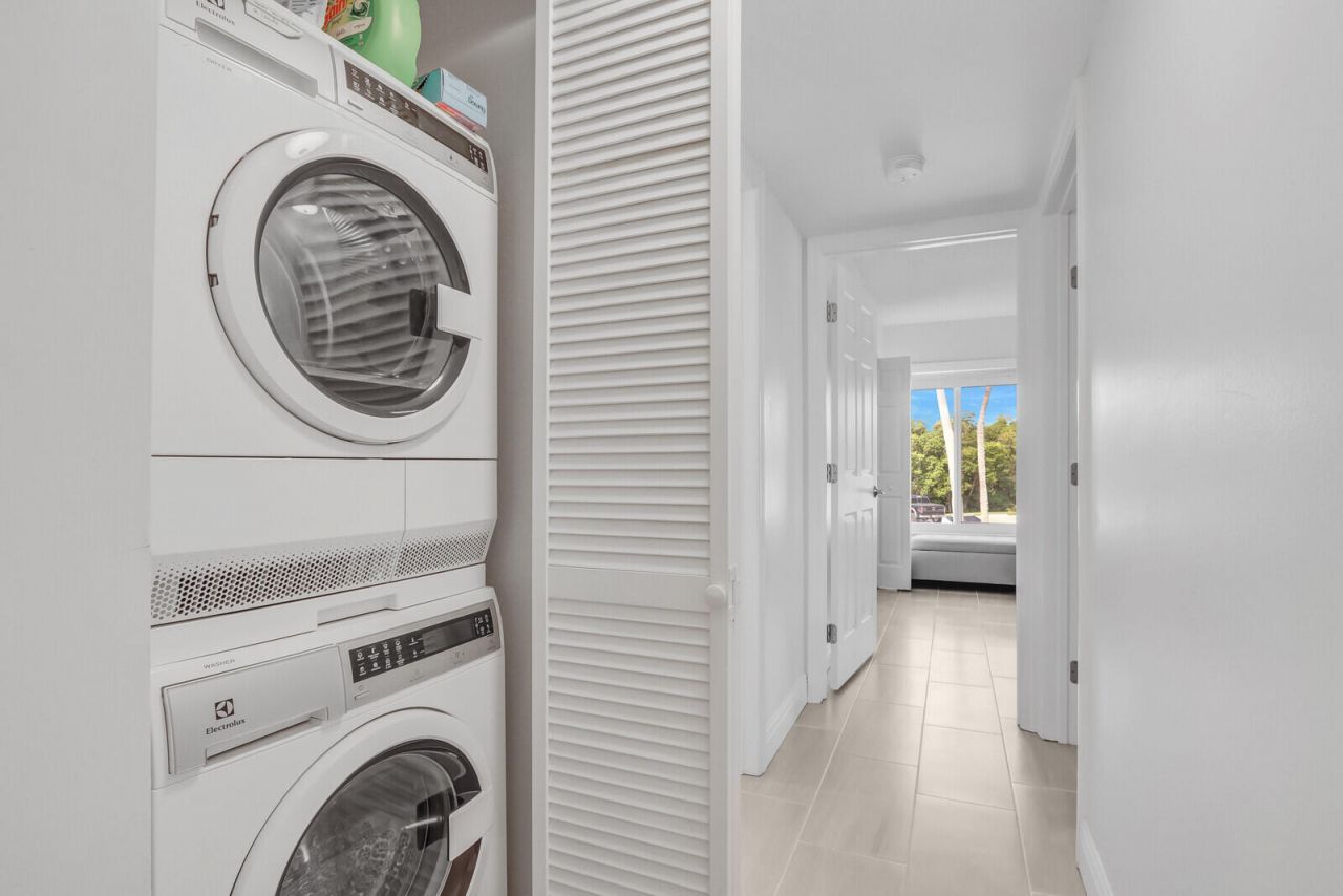 4444 NE Ocean Boulevard, Unit E2, Jensen Beach, FL 34957 Photo
