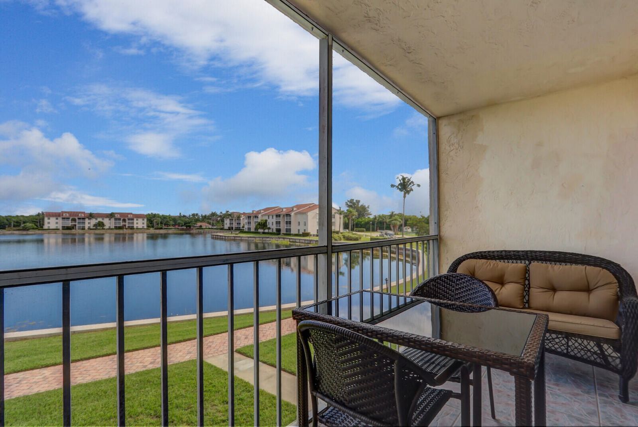 4444 NE Ocean Boulevard, Unit E2, Jensen Beach, FL 34957 Photo