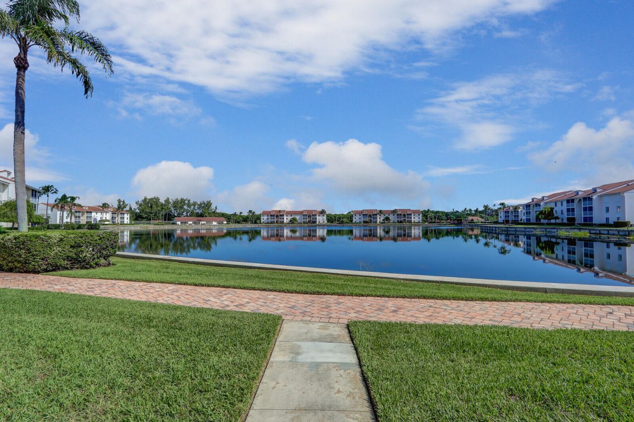 4444 NE Ocean Boulevard, Unit E2, Jensen Beach, FL 34957 Photo