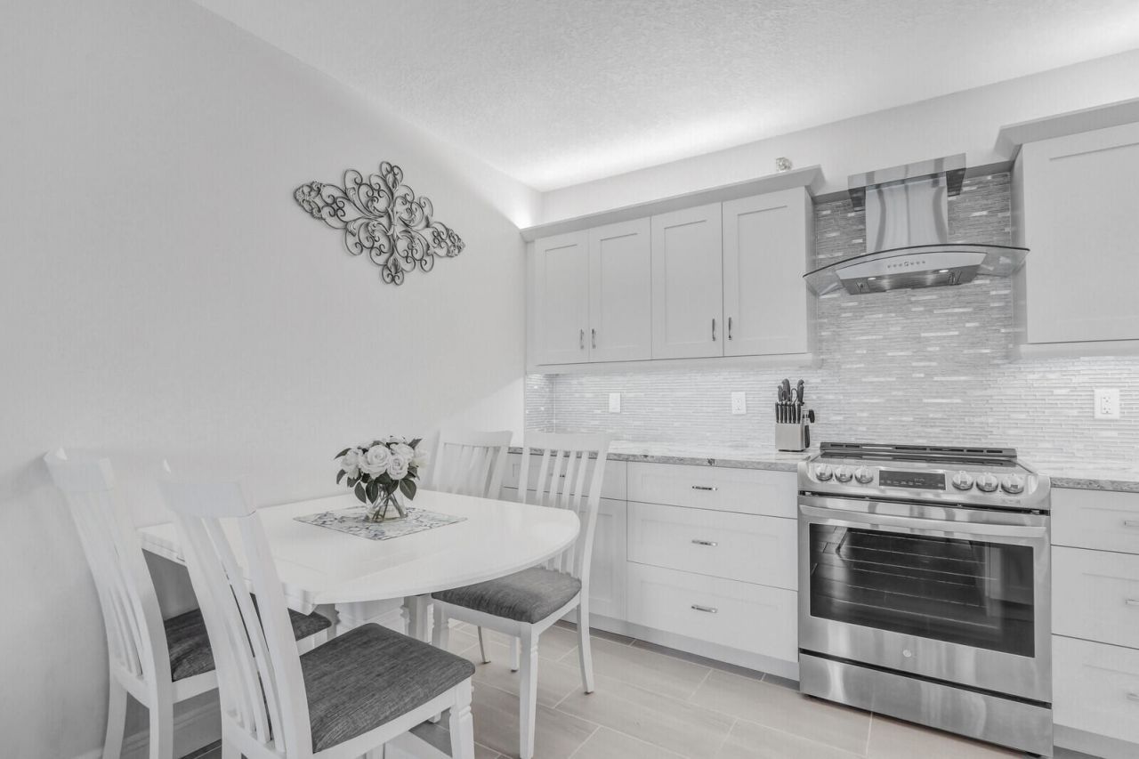 4444 NE Ocean Boulevard, Unit E2, Jensen Beach, FL 34957 Photo
