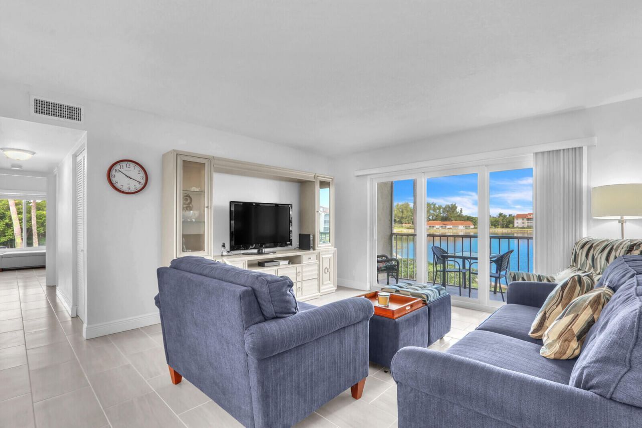 4444 NE Ocean Boulevard, Unit E2, Jensen Beach, FL 34957 Photo