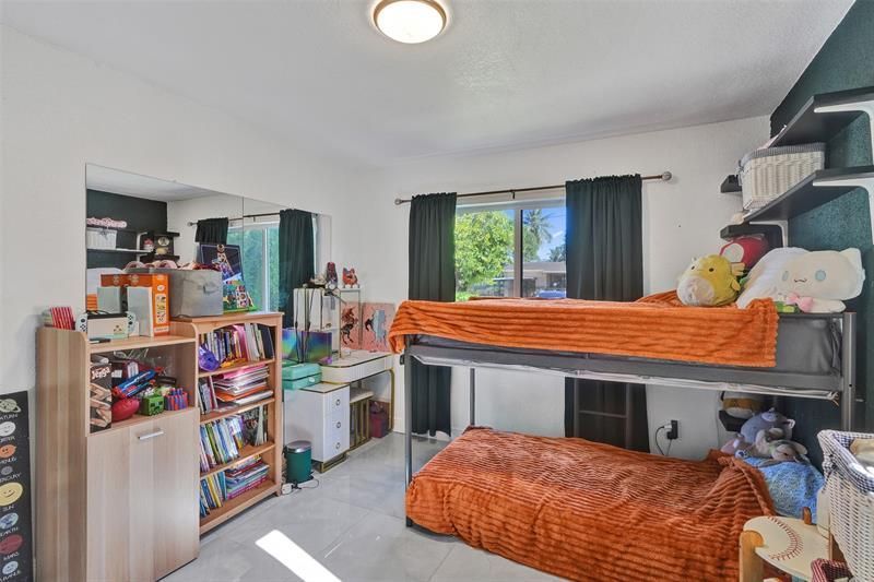 220 NE 165th Street, Miami, FL 33162 Photo