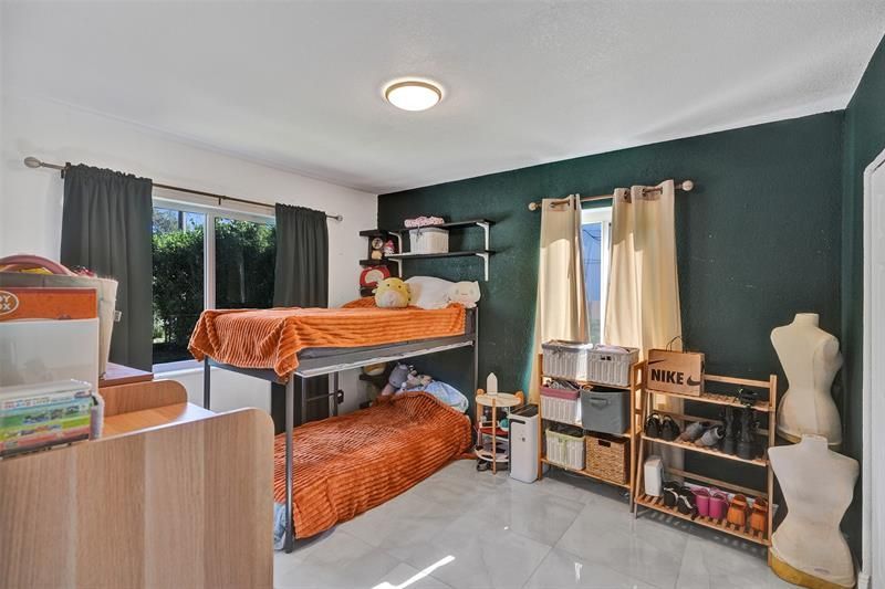 220 NE 165th Street, Miami, FL 33162 Photo