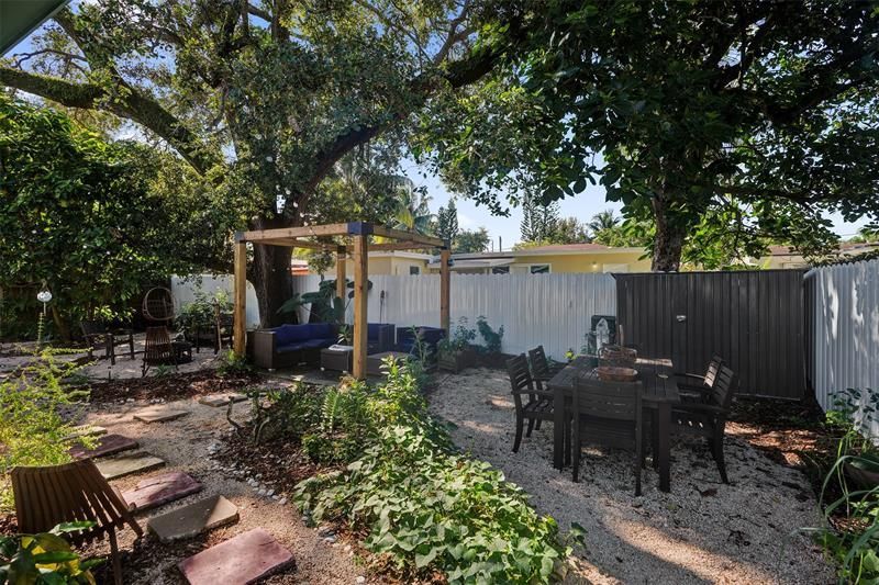 220 NE 165th Street, Miami, FL 33162 Photo