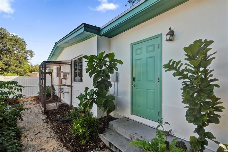 220 NE 165th Street, Miami, FL 33162 Photo