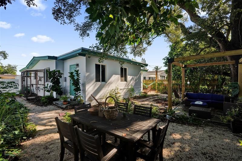 220 NE 165th Street, Miami, FL 33162 Photo