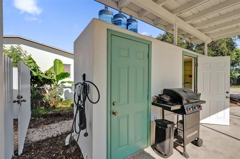 220 NE 165th Street, Miami, FL 33162 Photo