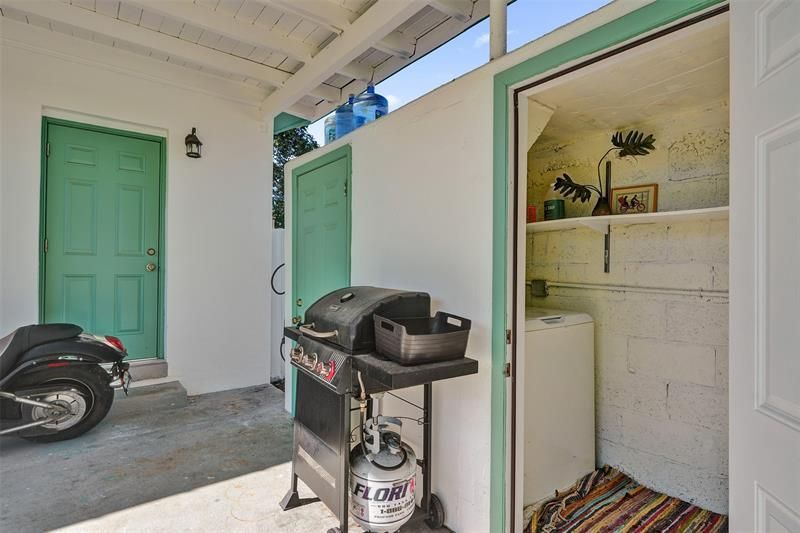 220 NE 165th Street, Miami, FL 33162 Photo