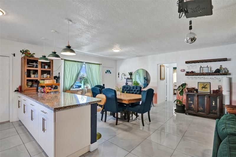 220 NE 165th Street, Miami, FL 33162 Photo