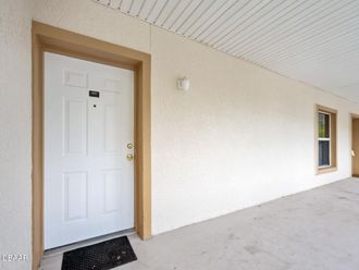 946 15th Street Holly Hill, FL 32117