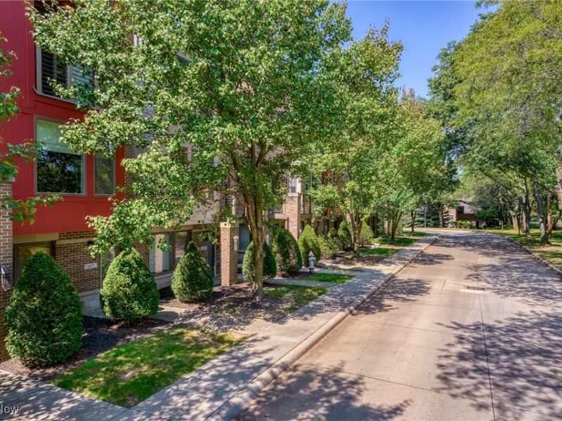 1417 Slate Court, Cleveland Heights, OH 44118 Photo 2