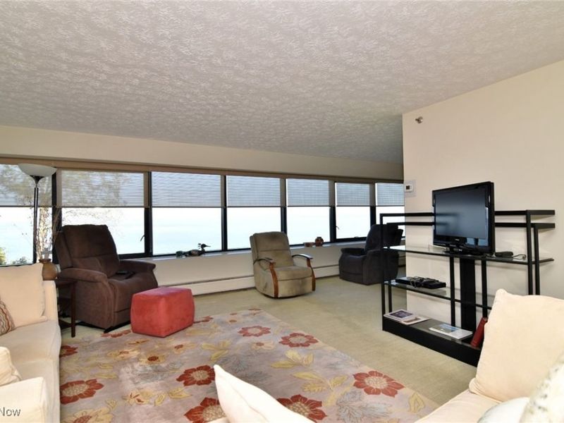 22500 Lake Road, Unit 202, Rocky River, OH 44116 Photo 10