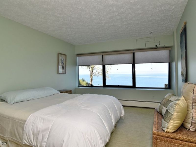 22500 Lake Road, Unit 202, Rocky River, OH 44116 Photo 19