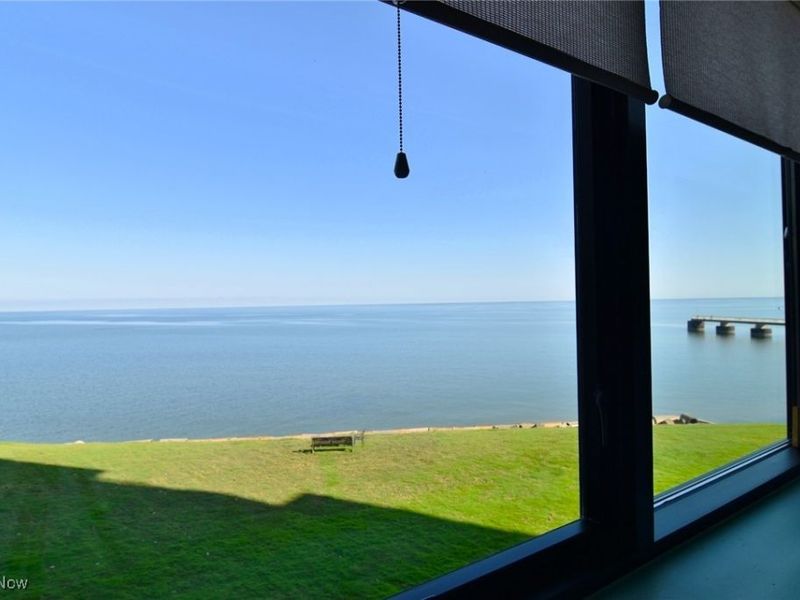 22500 Lake Road, Unit 202, Rocky River, OH 44116 Photo 21