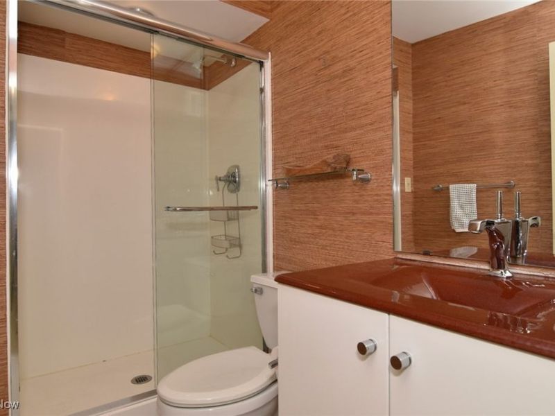 22500 Lake Road, Unit 202, Rocky River, OH 44116 Photo 23