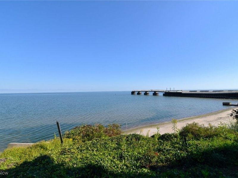 22500 Lake Road, Unit 202, Rocky River, OH 44116 Photo 28