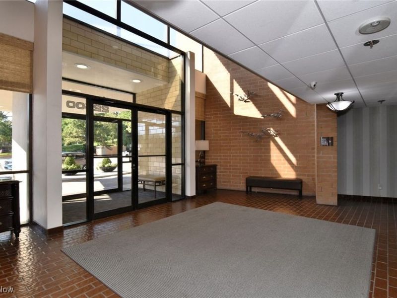 22500 Lake Road, Unit 202, Rocky River, OH 44116 Photo 29