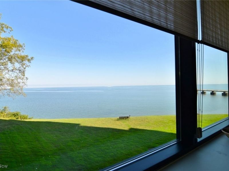 22500 Lake Road, Unit 202, Rocky River, OH 44116 Photo 8