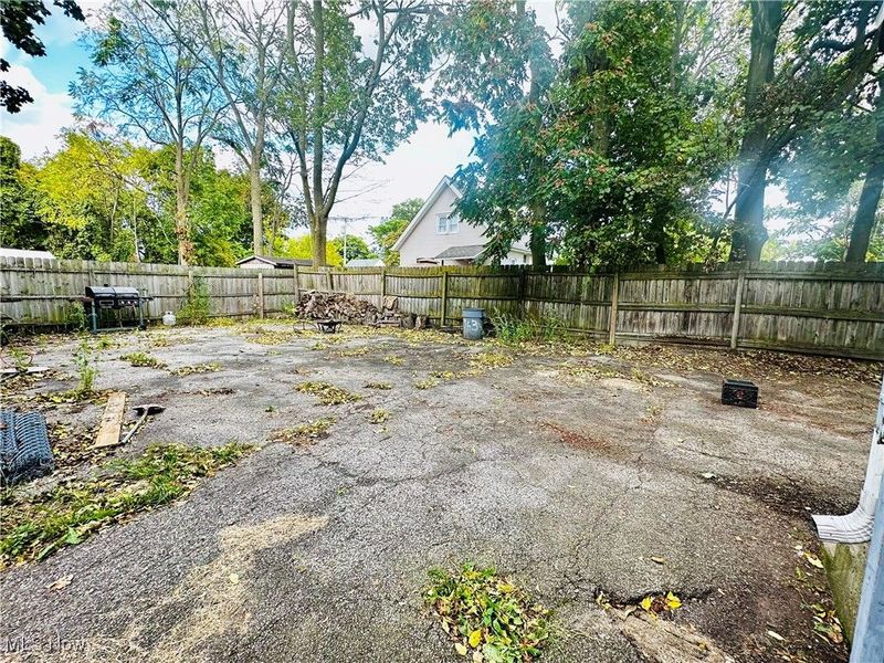 3177 Elyria Avenue, Lorain, OH 44055 Photo 19
