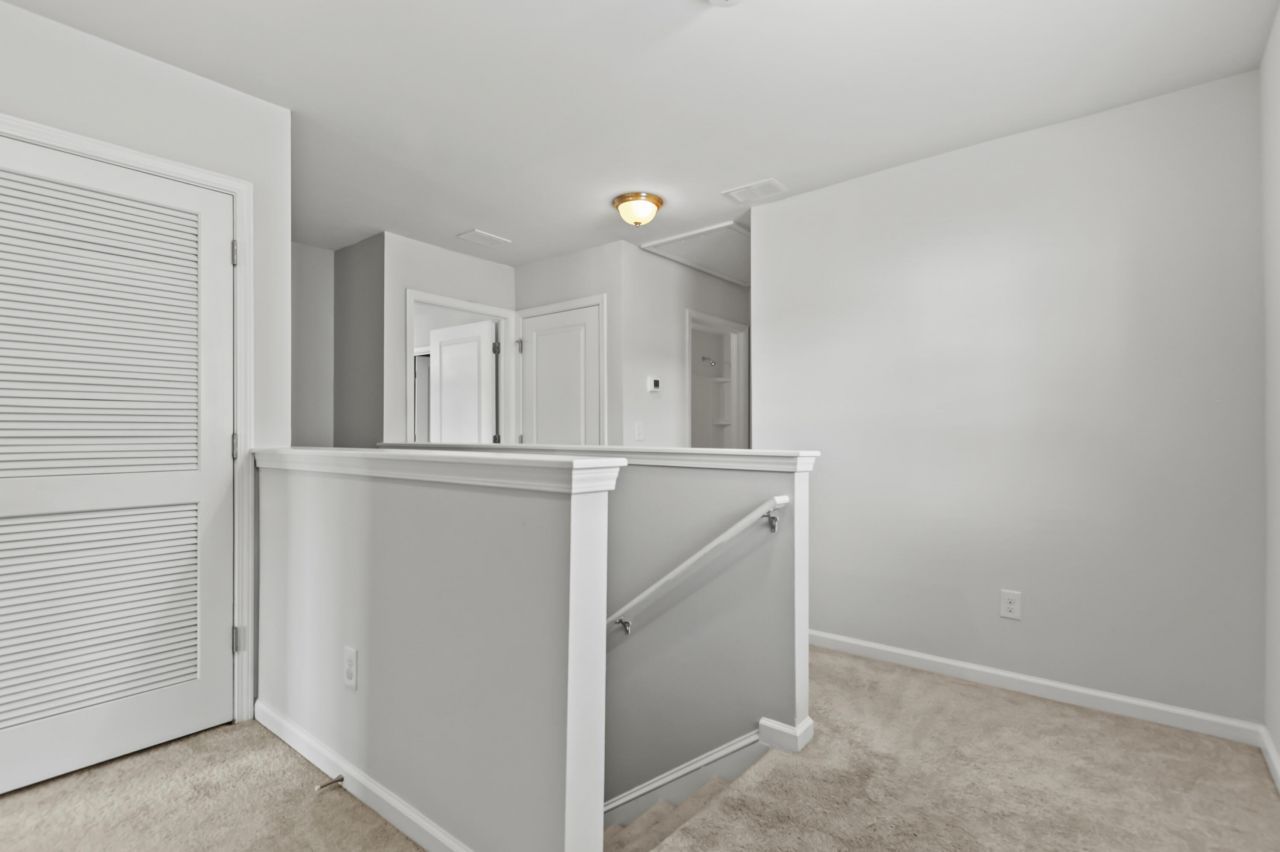 145 Stoney Creek Way Photo 13