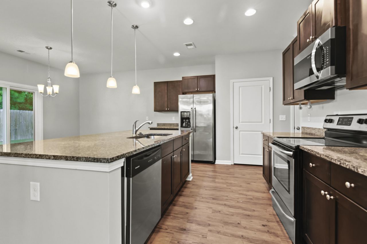 145 Stoney Creek Way Photo 9