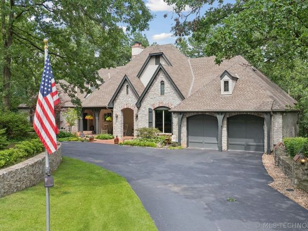 1025 N Woodland Place, Sand Springs, OK 74063