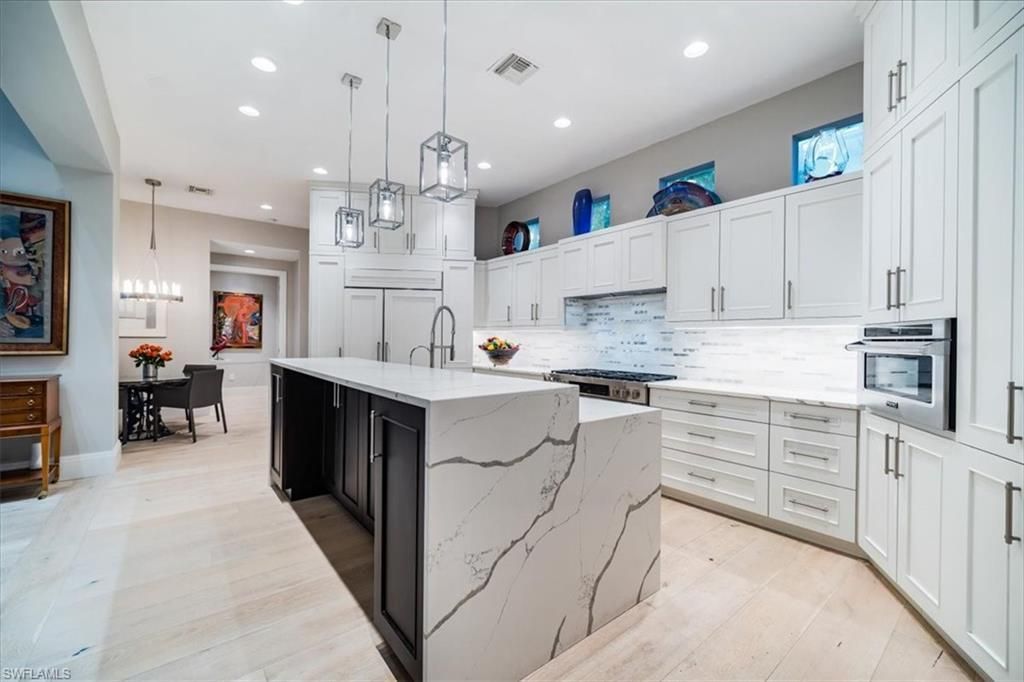 367 5th Ave N, Naples, FL 34102 Photo