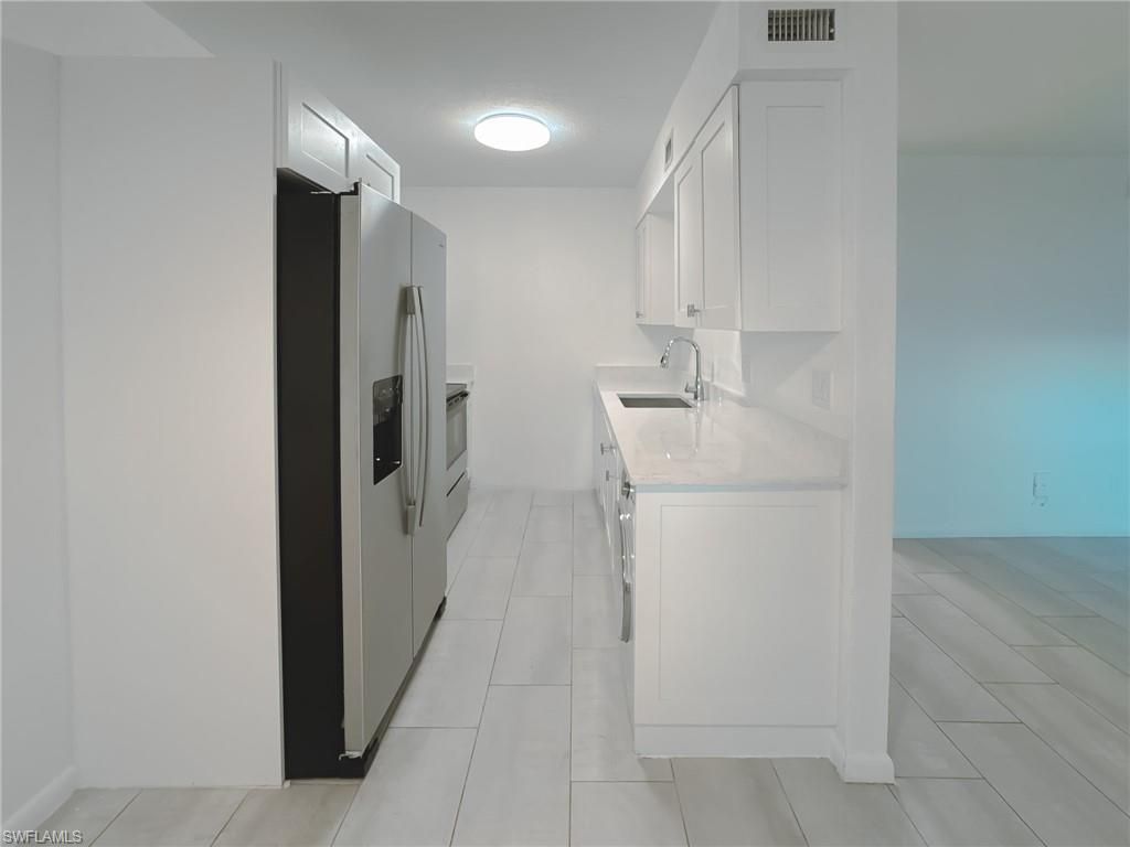 4631 Bayshore Dr, Unit L2, Naples, FL 34112 Photo