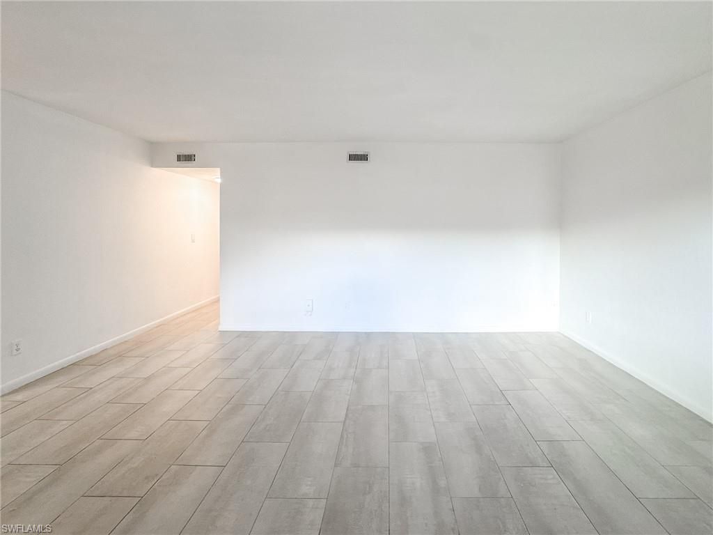 4631 Bayshore Dr, Unit L2, Naples, FL 34112 Photo